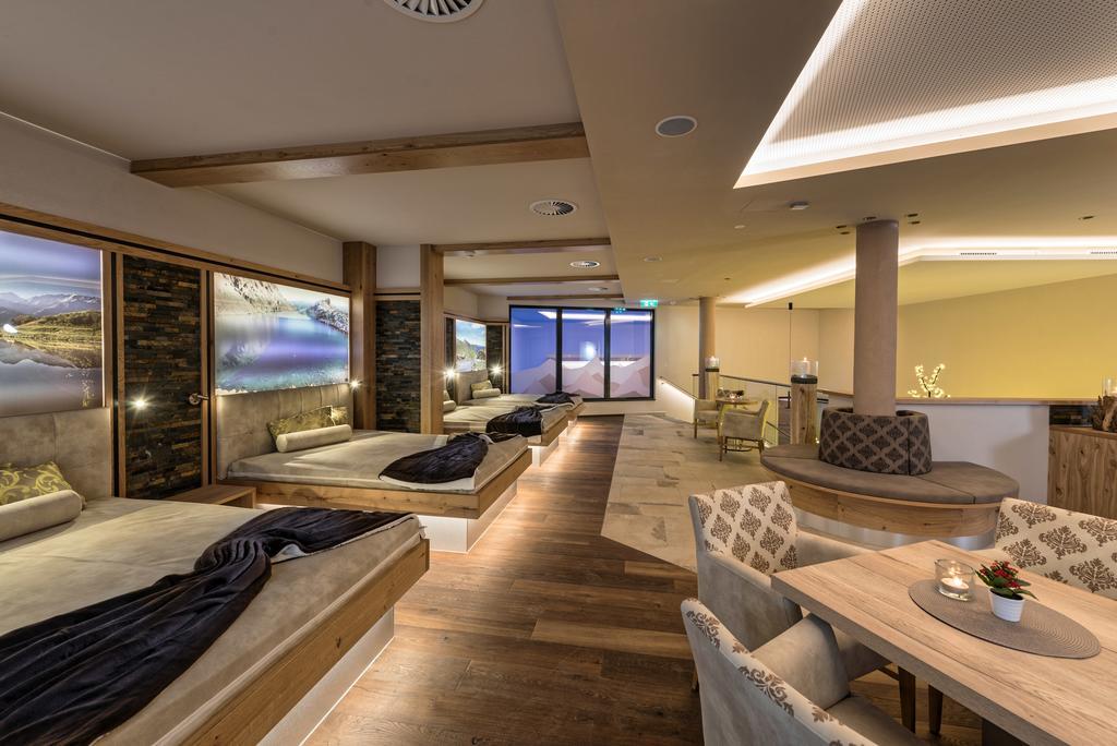 Hotel Jennys Schlössl Serfaus Exteriör bild