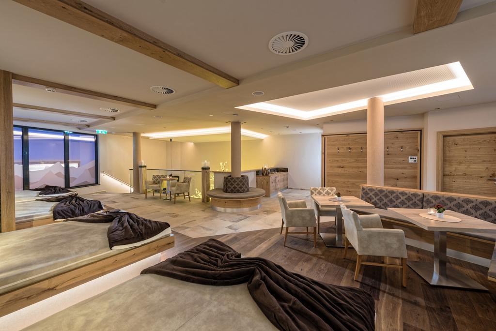Hotel Jennys Schlössl Serfaus Exteriör bild